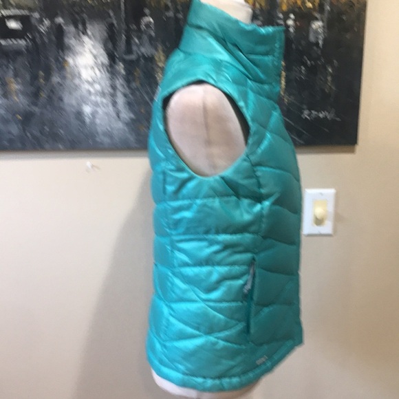 The North Face Teal 550 Quilted Goose Down Vest with Zipper Front & Pockets-XS - Picture 4 of 12